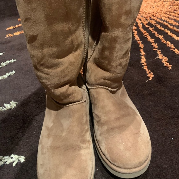 UGG ladies Classic Brown Boots size 10 - Picture 6 of 6